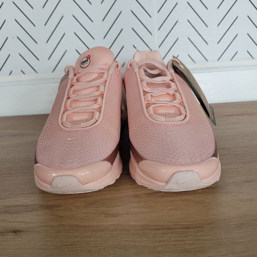 ✨Nike Air Max DN Low Sz 9.5 Women's Shoes Sneakers Washed Peach Coral HV4861-601 - Picture 4 of 10
